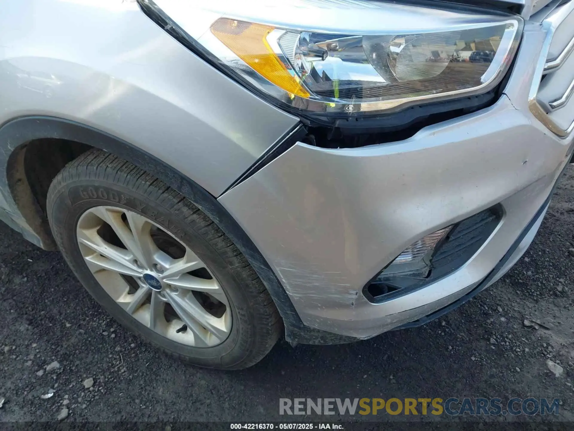 6 fotografías del automóvil dañado 1FMCU9GD2KUA60321 FORD ESCAPE 2019