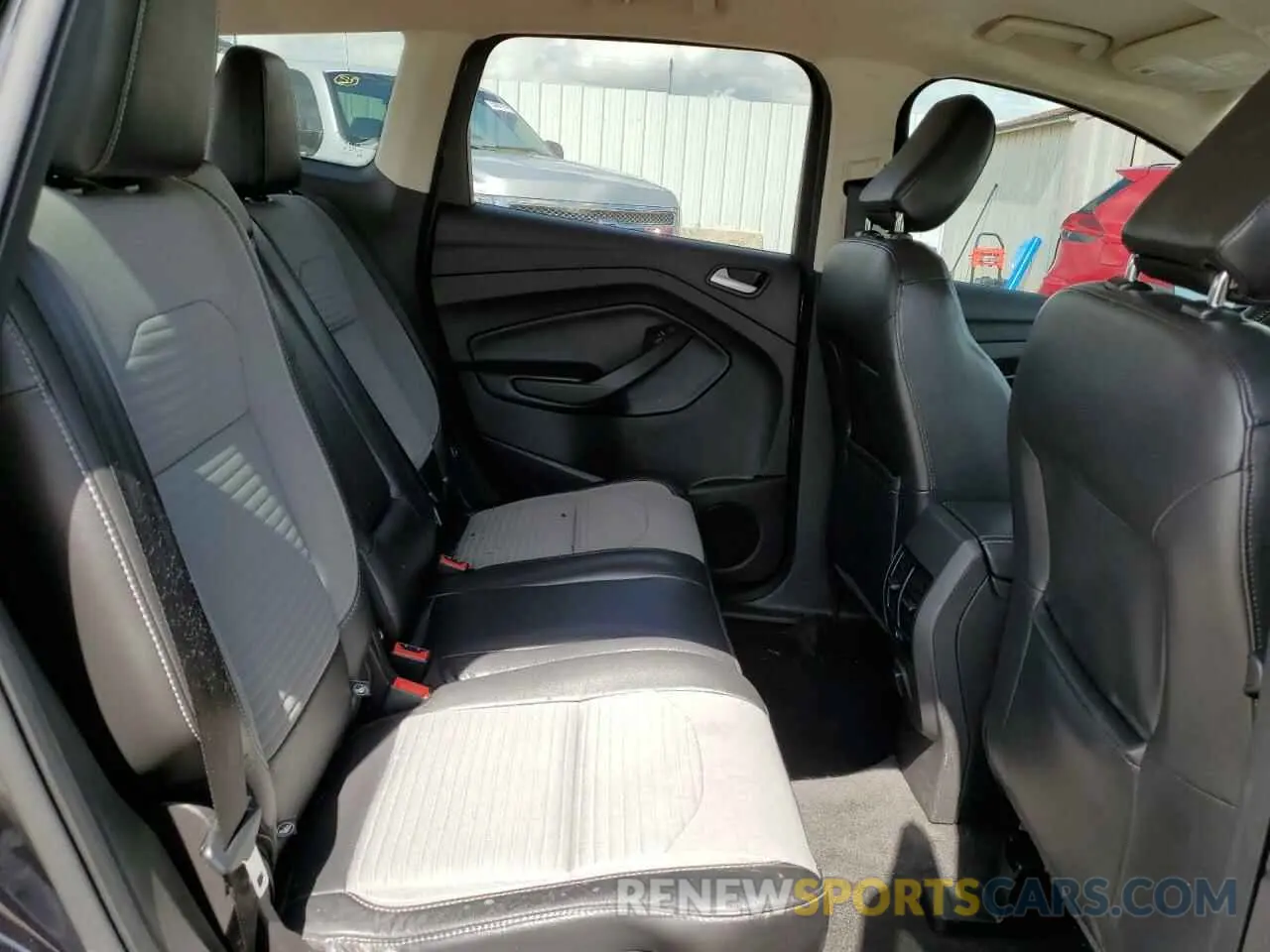 11 fotografías del automóvil dañado 1FMCU9GD2KUB99302 FORD ESCAPE 2019