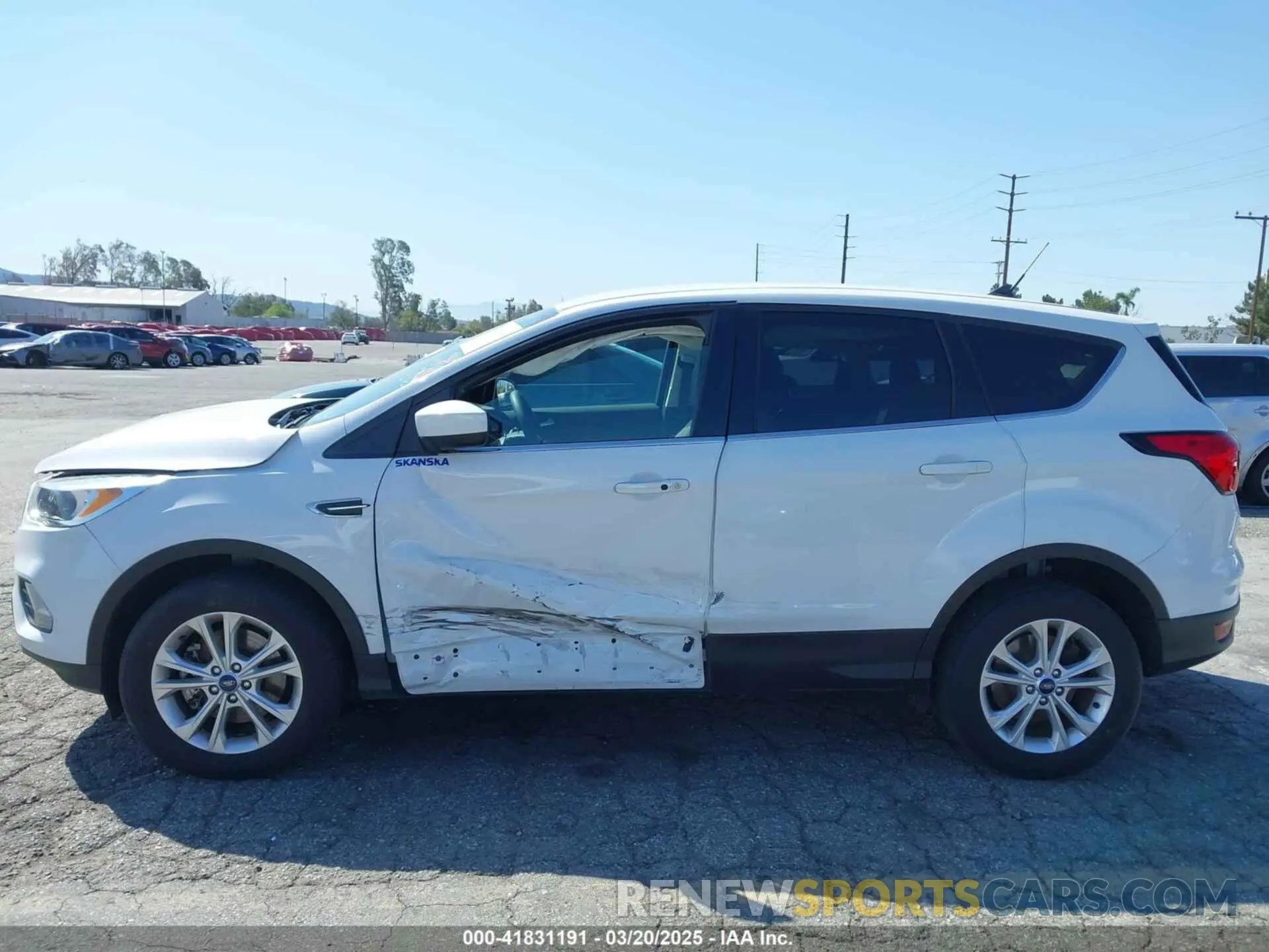 8 fotografías del automóvil dañado 1FMCU9GD2KUC07284 FORD ESCAPE 2019