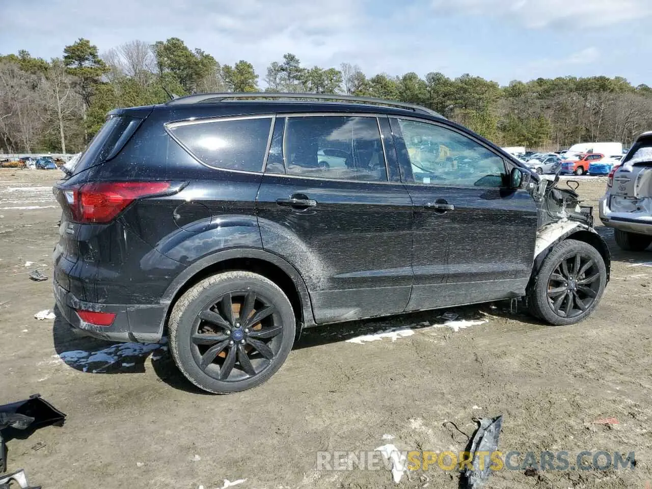 3 fotografías del automóvil dañado 1FMCU9GD2KUC18821 FORD ESCAPE 2019