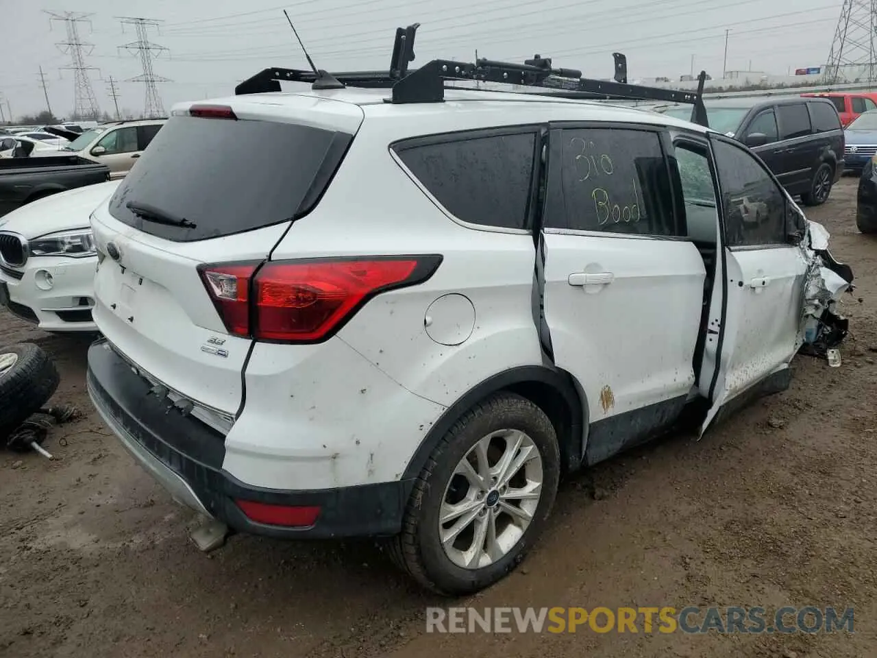 3 fotografías del automóvil dañado 1FMCU9GD2KUC37935 FORD ESCAPE 2019