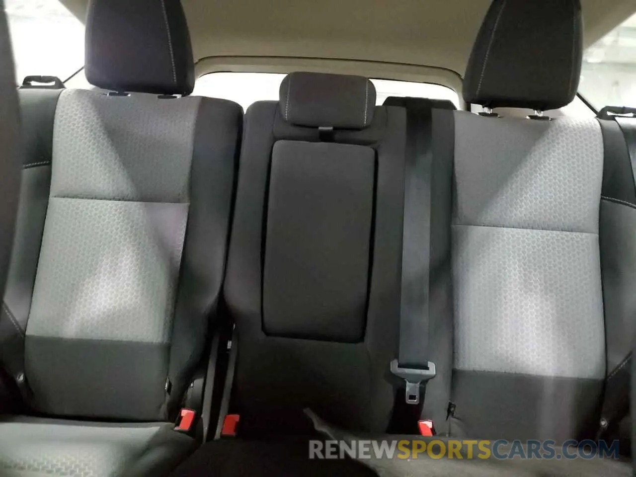 10 fotografías del automóvil dañado 1FMCU9GD3KUA41776 FORD ESCAPE 2019