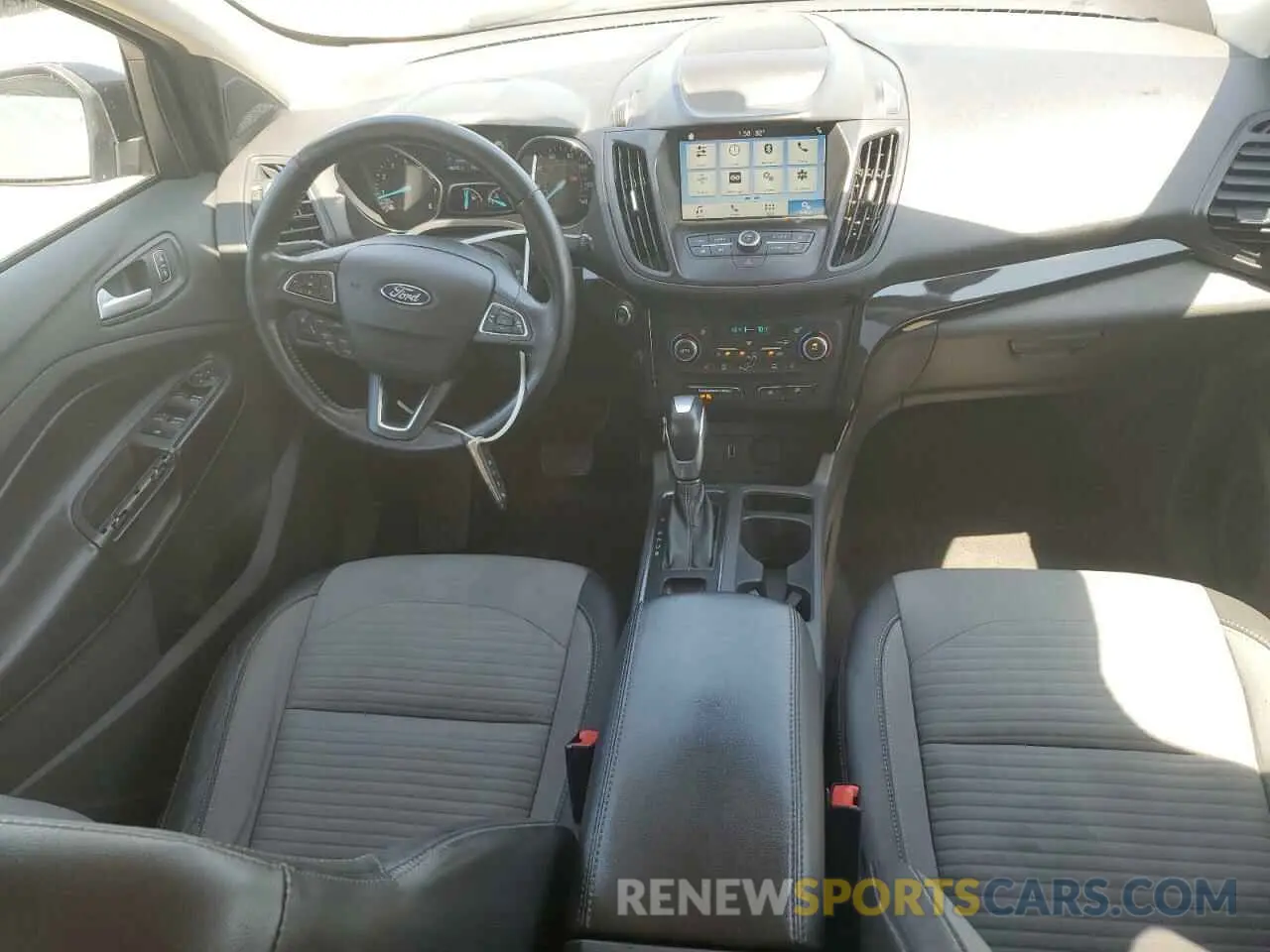 8 fotografías del automóvil dañado 1FMCU9GD3KUA48677 FORD ESCAPE 2019