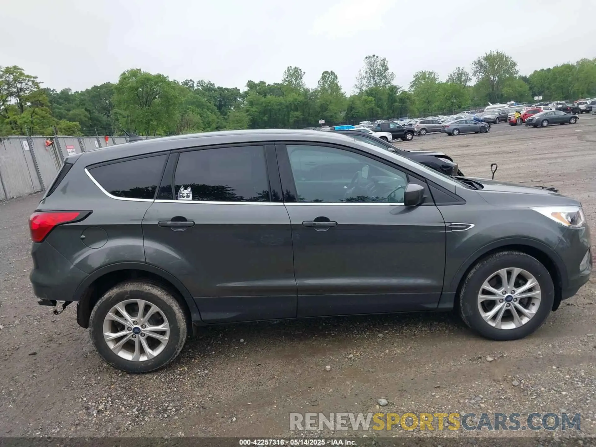 13 fotografías del automóvil dañado 1FMCU9GD3KUA67083 FORD ESCAPE 2019