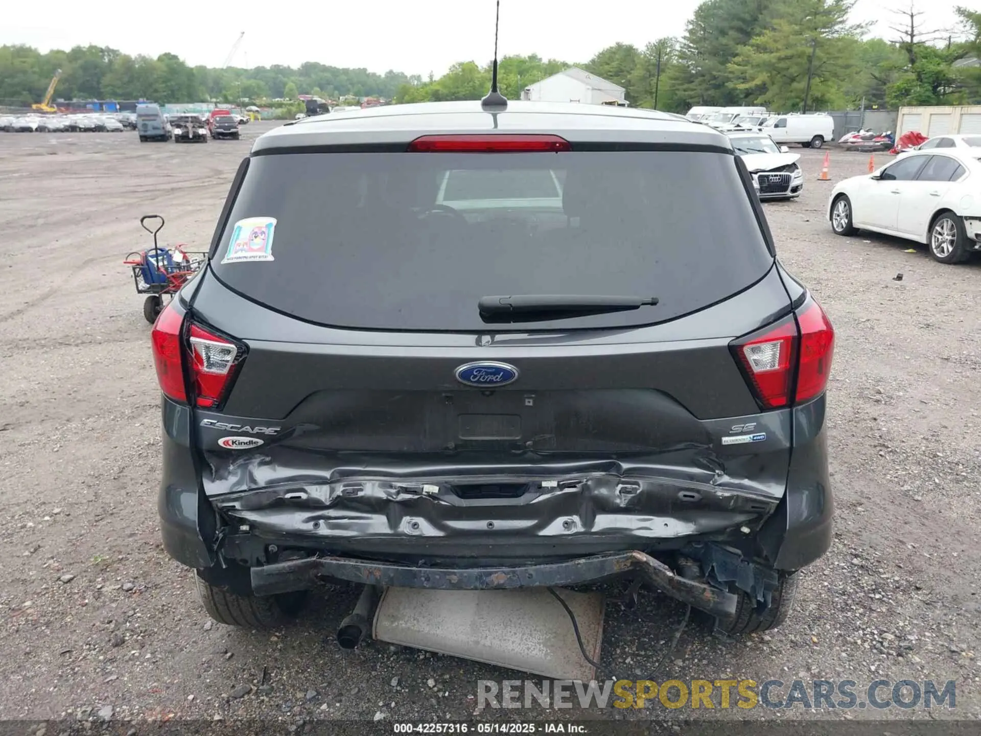 16 fotografías del automóvil dañado 1FMCU9GD3KUA67083 FORD ESCAPE 2019