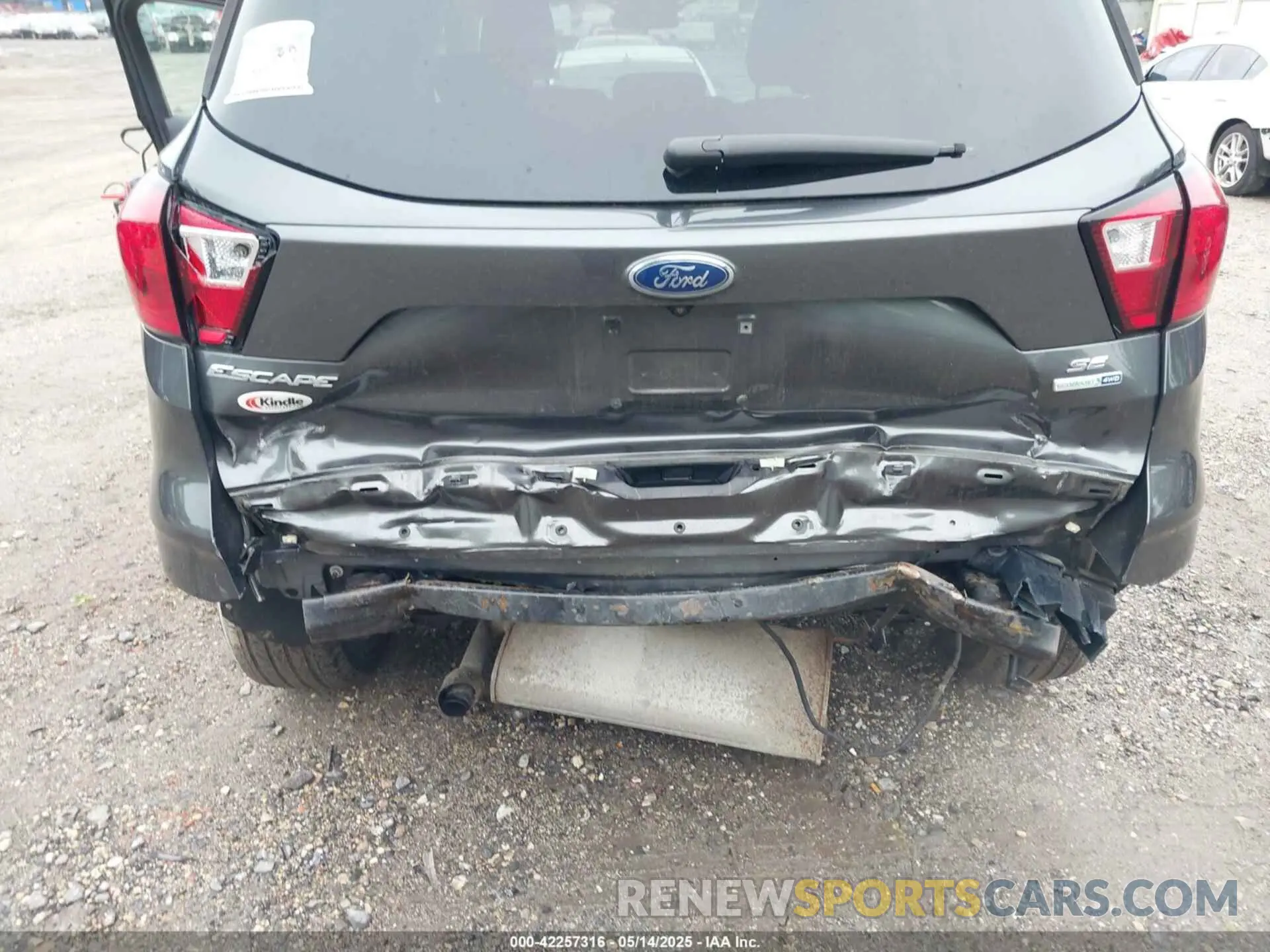 6 fotografías del automóvil dañado 1FMCU9GD3KUA67083 FORD ESCAPE 2019