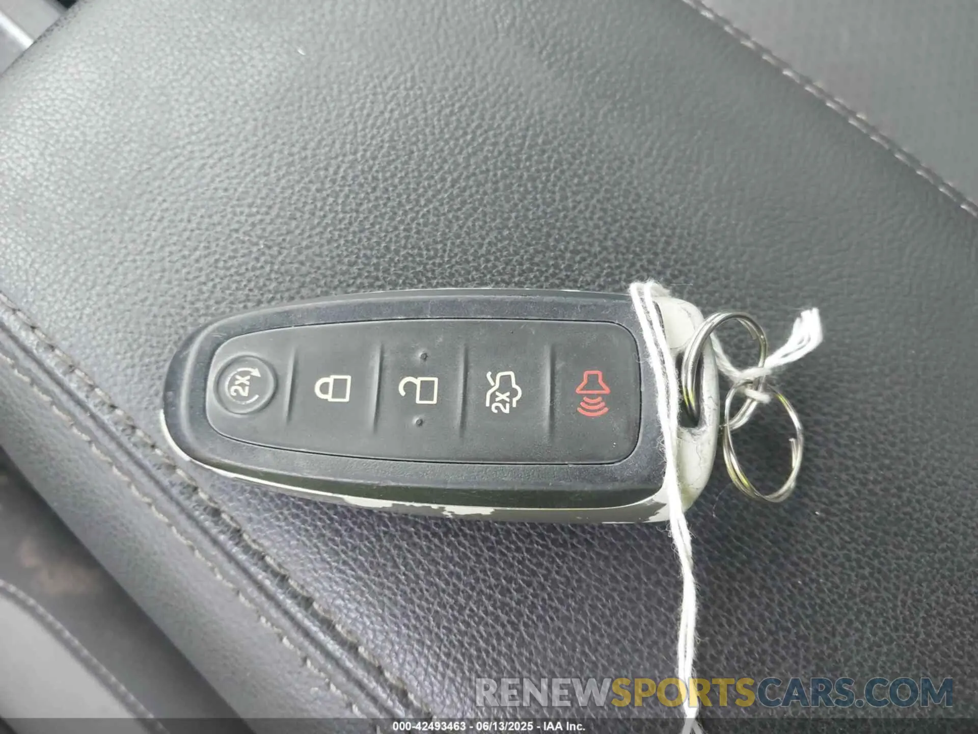 11 fotografías del automóvil dañado 1FMCU9GD3KUB11566 FORD ESCAPE 2019