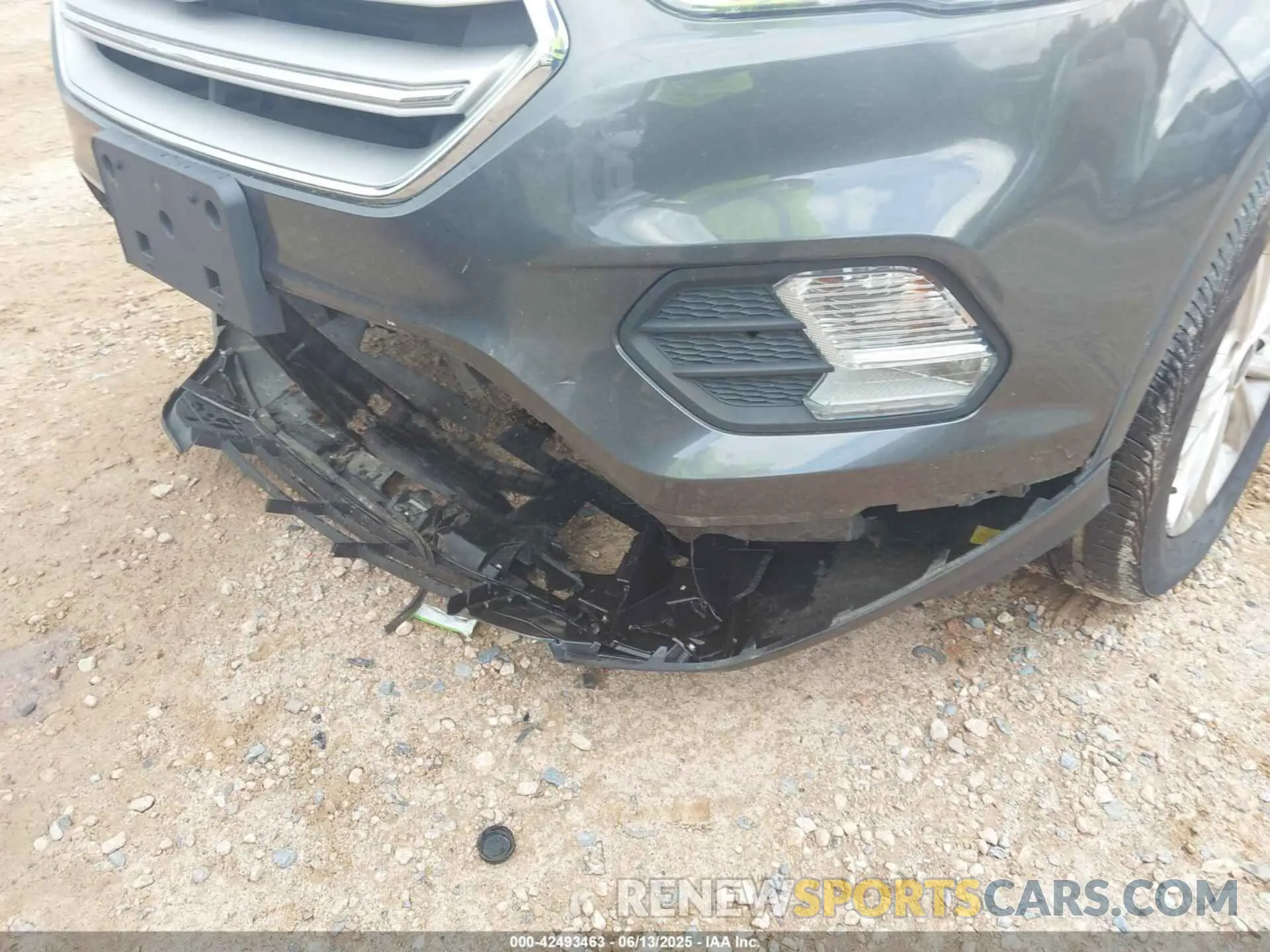 6 fotografías del automóvil dañado 1FMCU9GD3KUB11566 FORD ESCAPE 2019