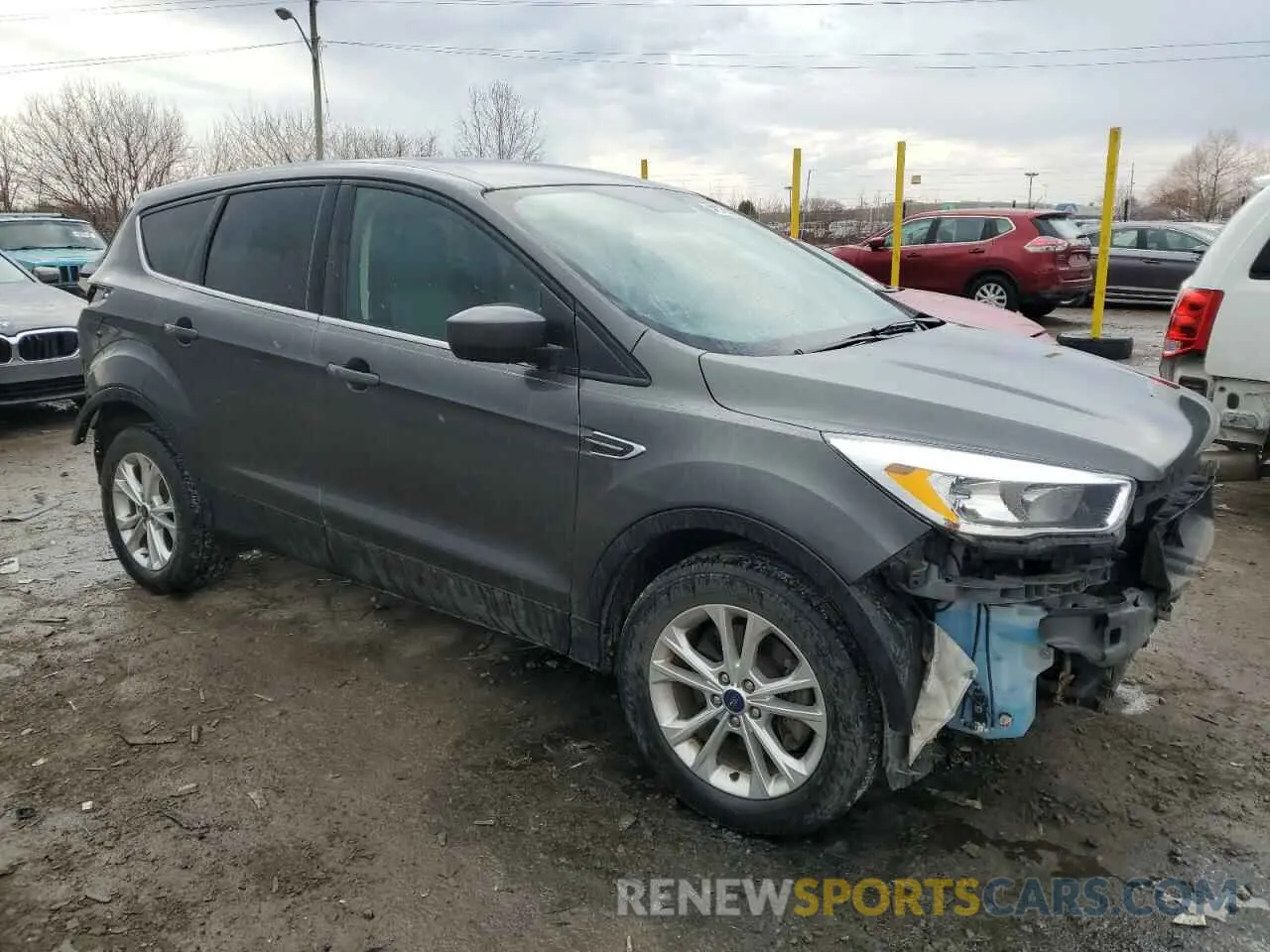 4 fotografías del automóvil dañado 1FMCU9GD3KUB23989 FORD ESCAPE 2019