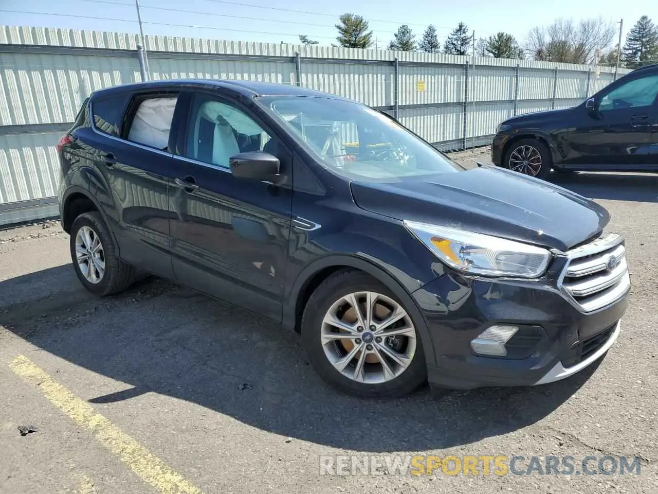 4 fotografías del automóvil dañado 1FMCU9GD3KUB44504 FORD ESCAPE 2019
