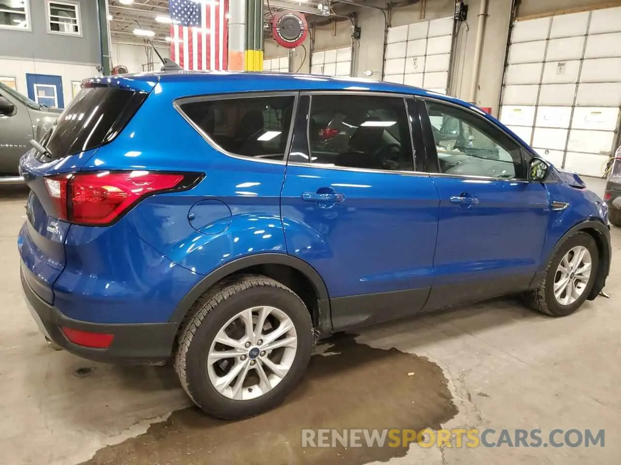 3 fotografías del automóvil dañado 1FMCU9GD3KUC04619 FORD ESCAPE 2019