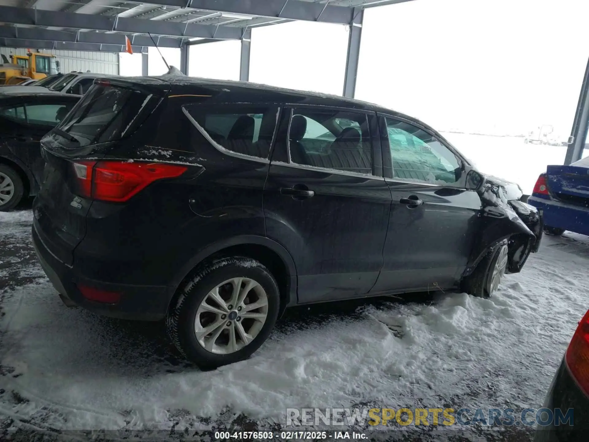 13 fotografías del automóvil dañado 1FMCU9GD3KUC06466 FORD ESCAPE 2019