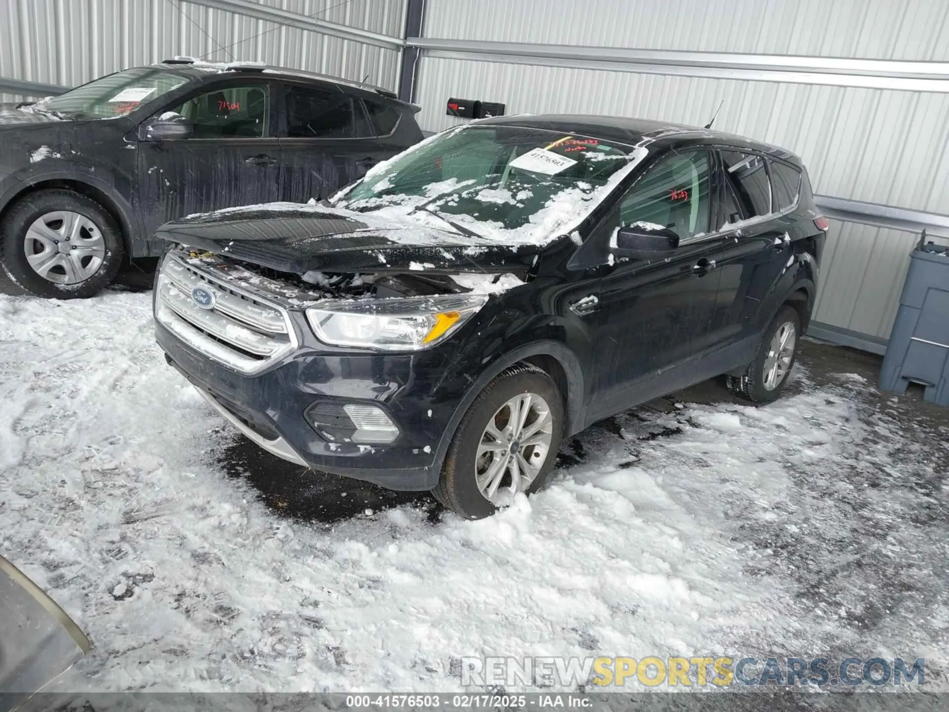 2 fotografías del automóvil dañado 1FMCU9GD3KUC06466 FORD ESCAPE 2019