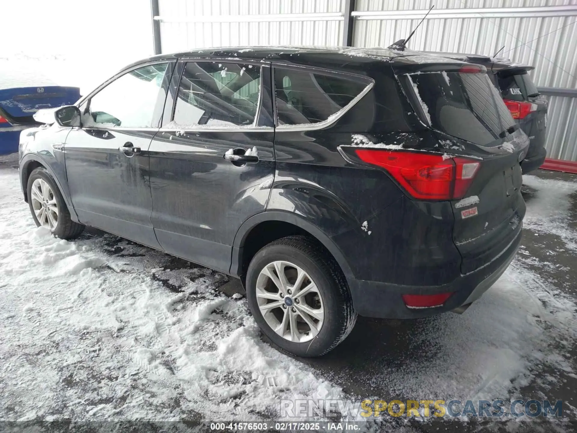 3 fotografías del automóvil dañado 1FMCU9GD3KUC06466 FORD ESCAPE 2019