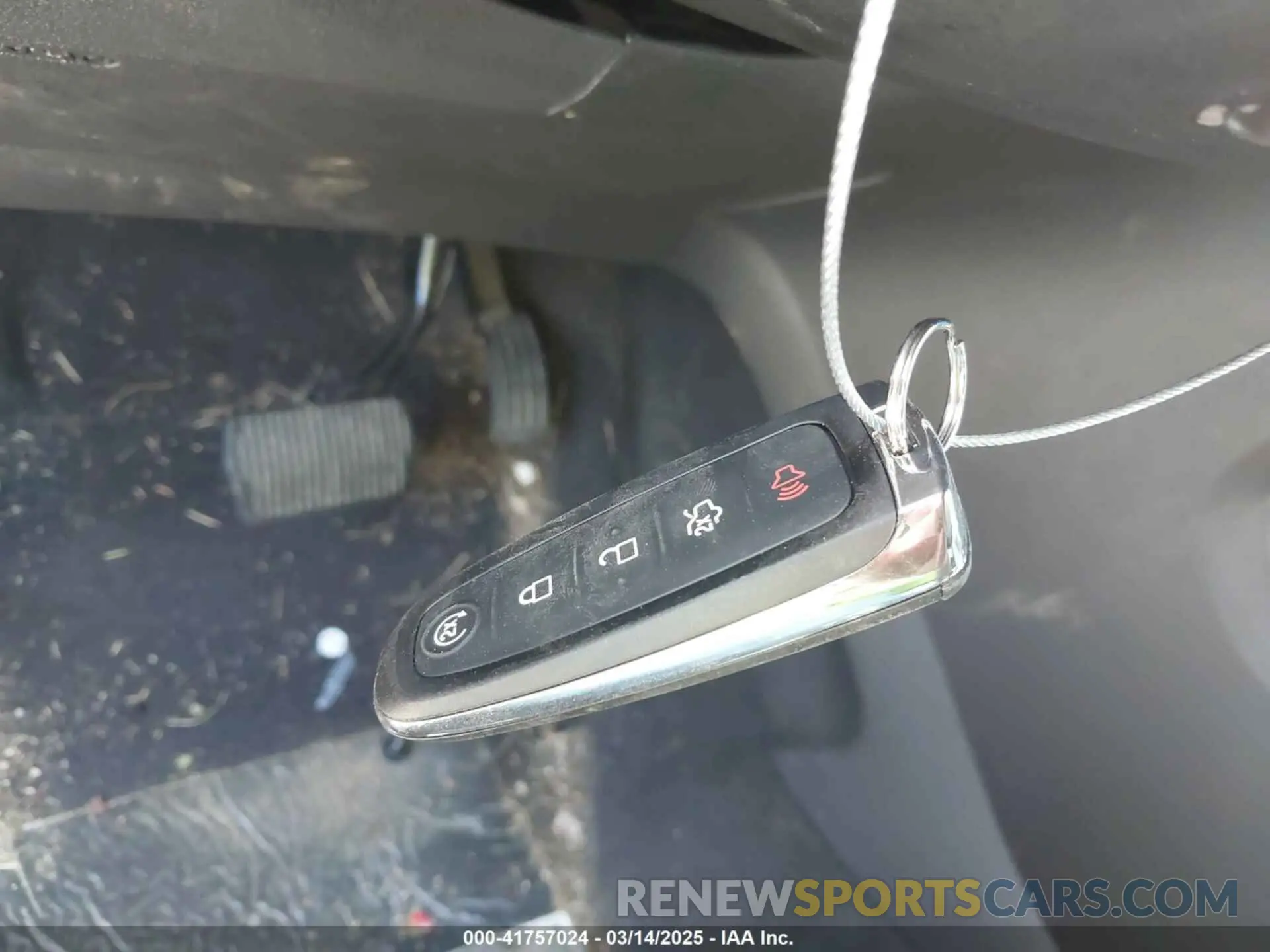 11 fotografías del automóvil dañado 1FMCU9GD4KUA96012 FORD ESCAPE 2019