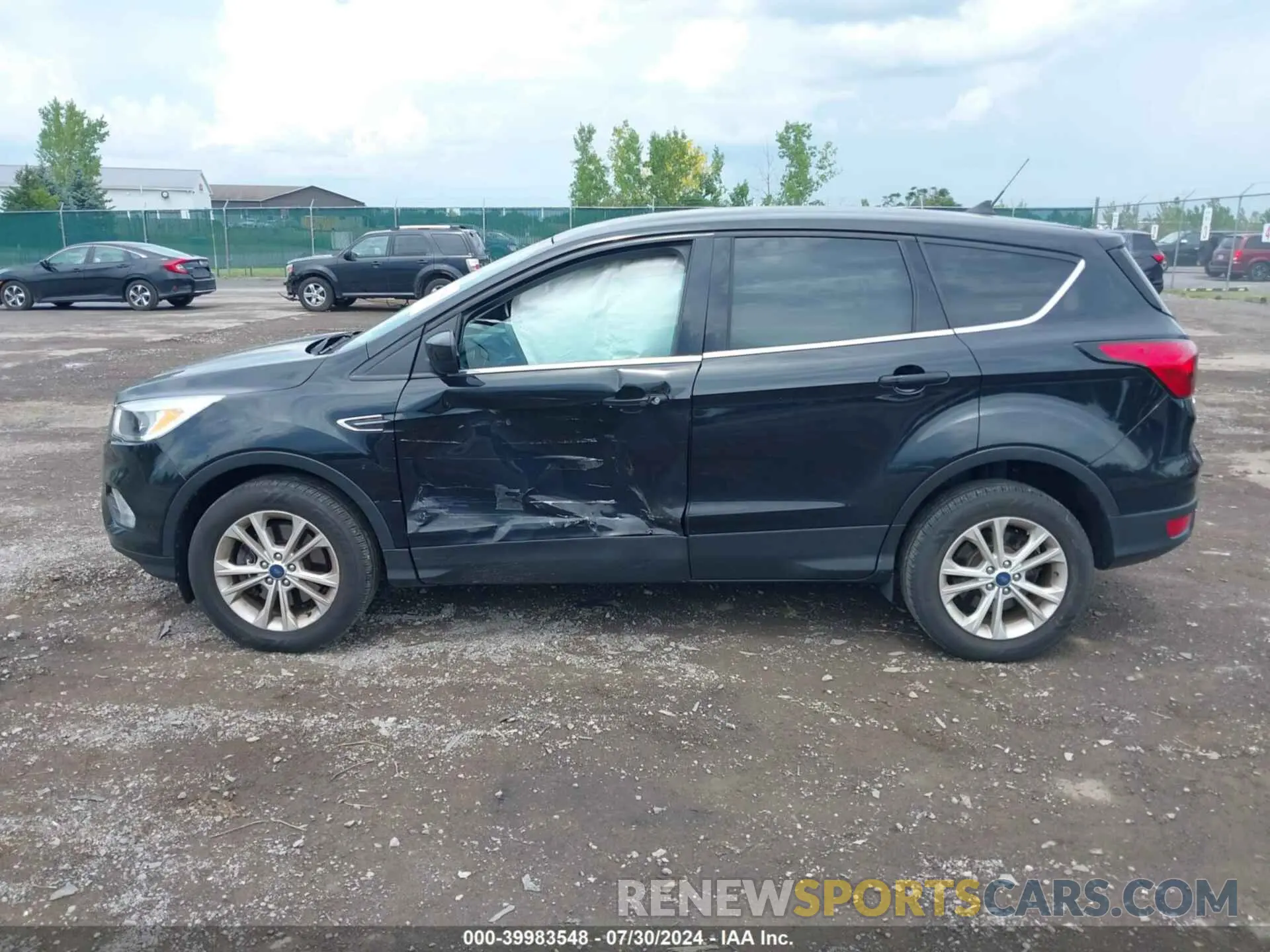 14 fotografías del automóvil dañado 1FMCU9GD4KUB22821 FORD ESCAPE 2019