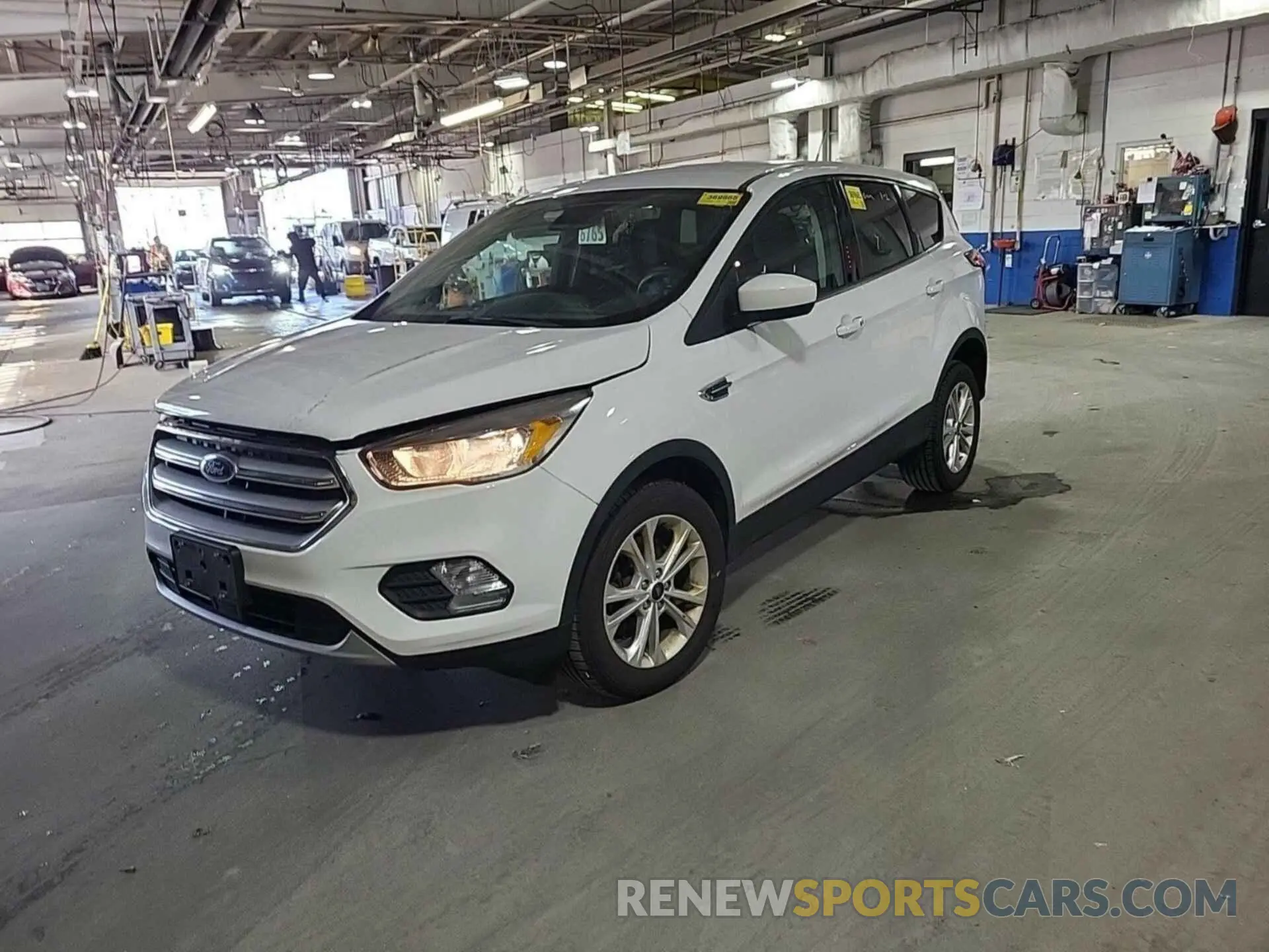 10 fotografías del automóvil dañado 1FMCU9GD4KUB65698 FORD ESCAPE 2019