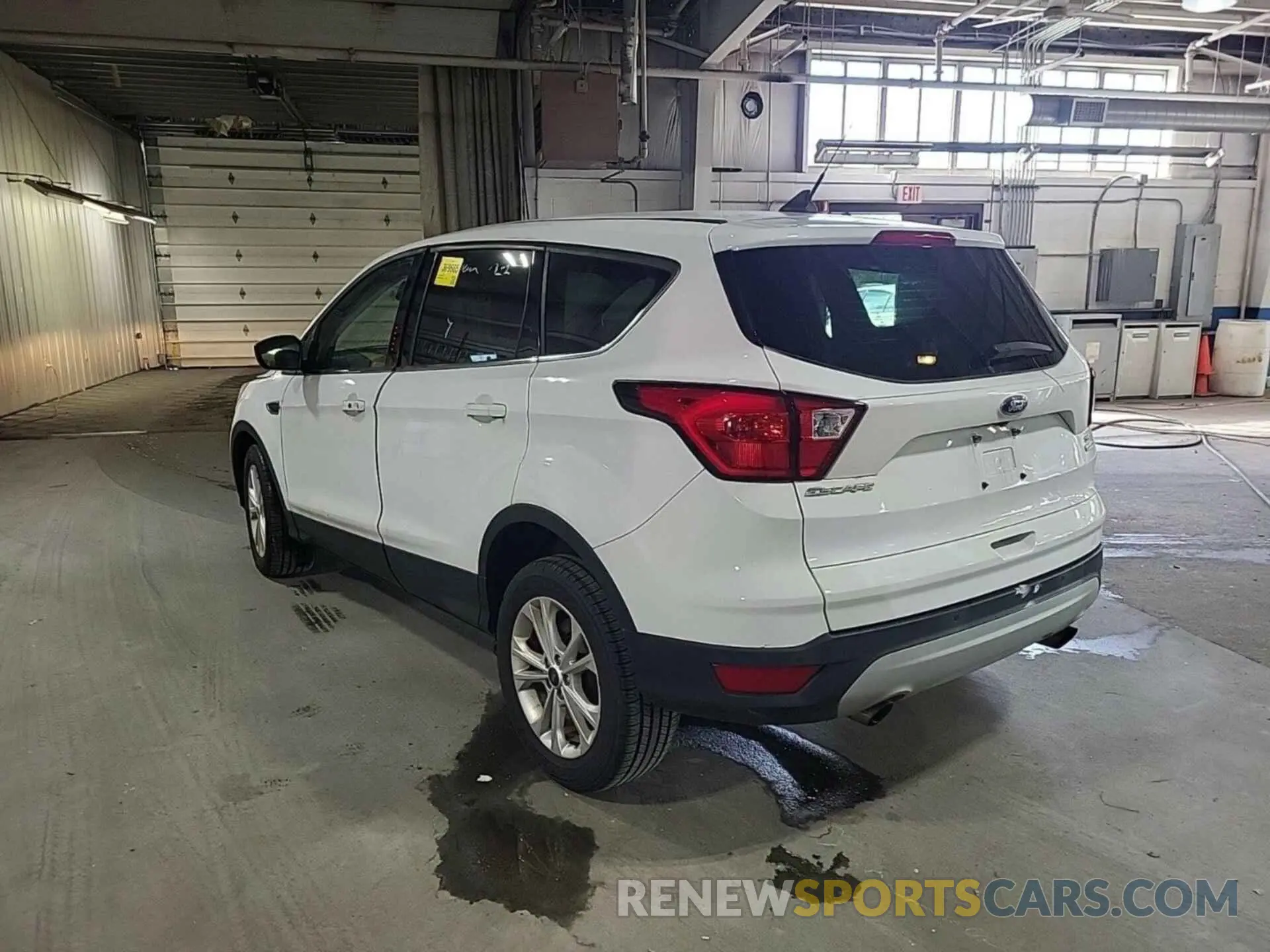 5 fotografías del automóvil dañado 1FMCU9GD4KUB65698 FORD ESCAPE 2019