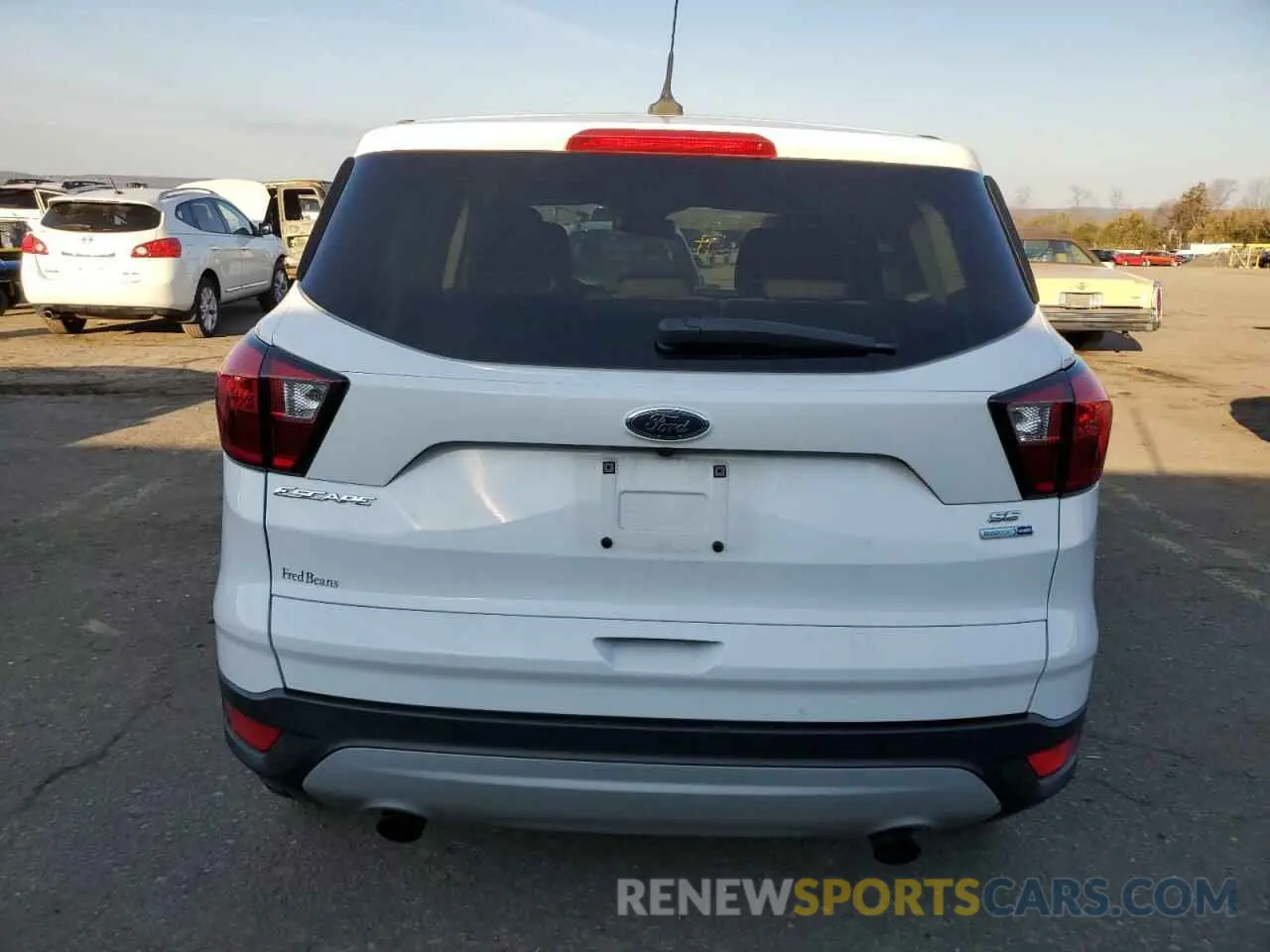 6 fotografías del automóvil dañado 1FMCU9GD4KUB92674 FORD ESCAPE 2019