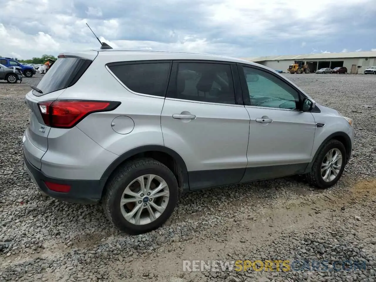 3 fotografías del automóvil dañado 1FMCU9GD5KUA01487 FORD ESCAPE 2019