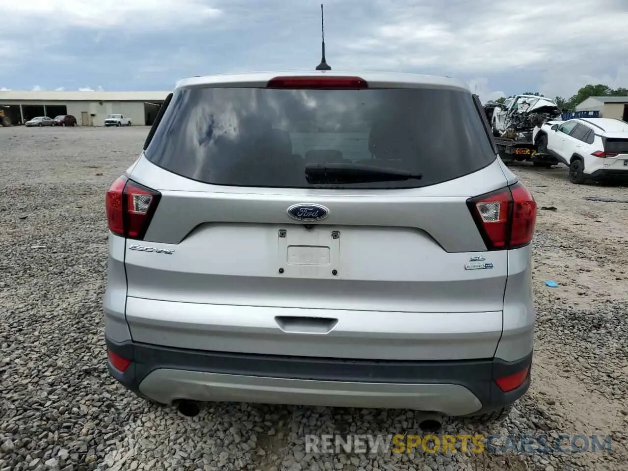 6 fotografías del automóvil dañado 1FMCU9GD5KUA01487 FORD ESCAPE 2019