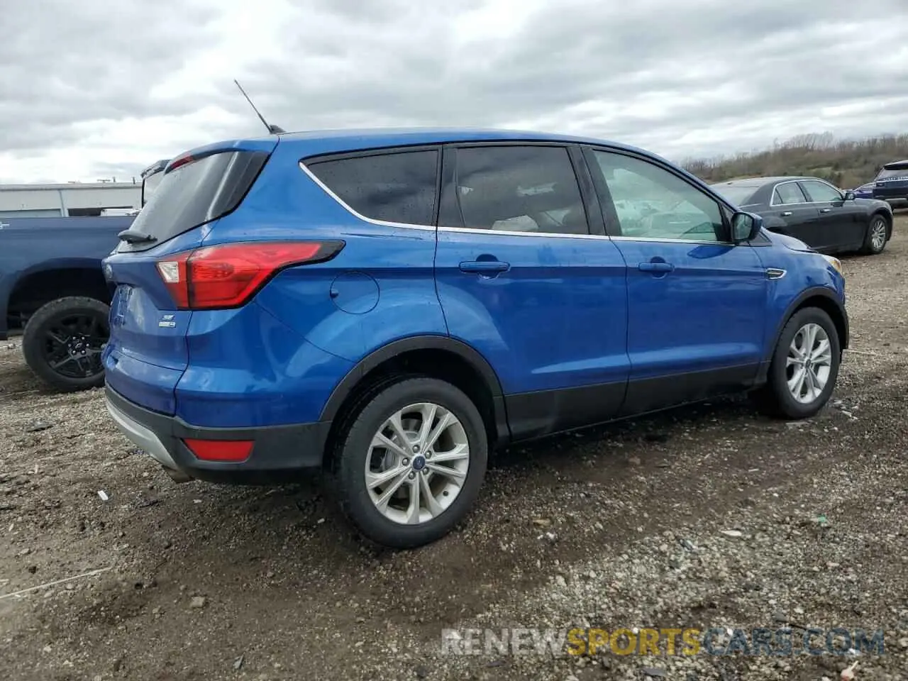 3 fotografías del automóvil dañado 1FMCU9GD5KUB78542 FORD ESCAPE 2019
