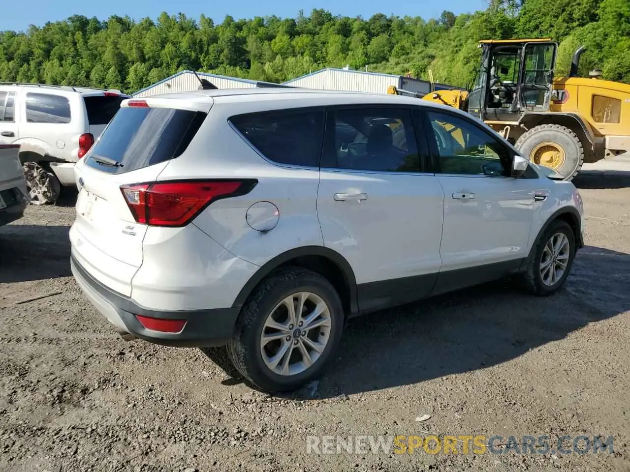 3 fotografías del automóvil dañado 1FMCU9GD6KUA23742 FORD ESCAPE 2019
