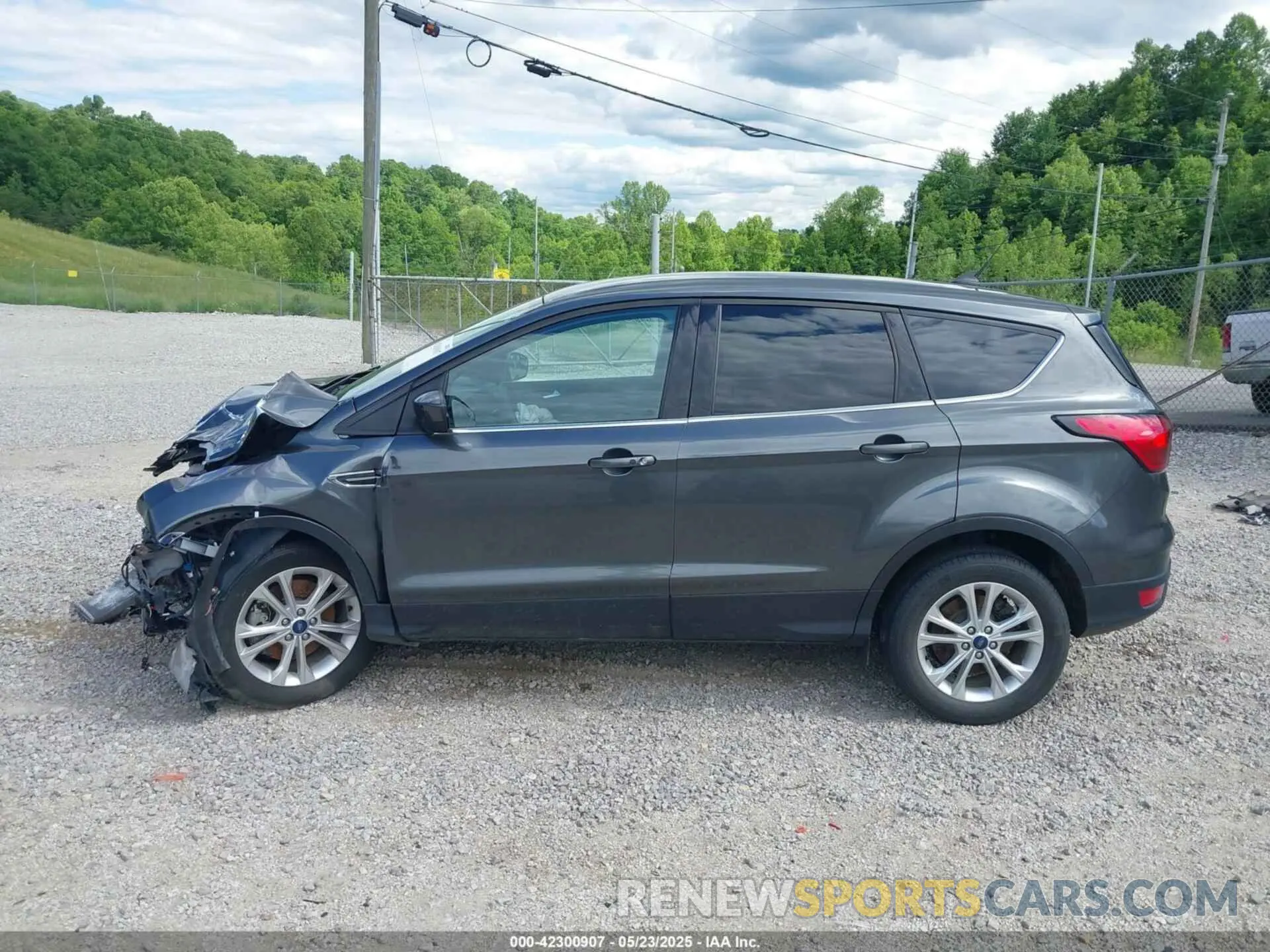 15 fotografías del automóvil dañado 1FMCU9GD6KUA32411 FORD ESCAPE 2019