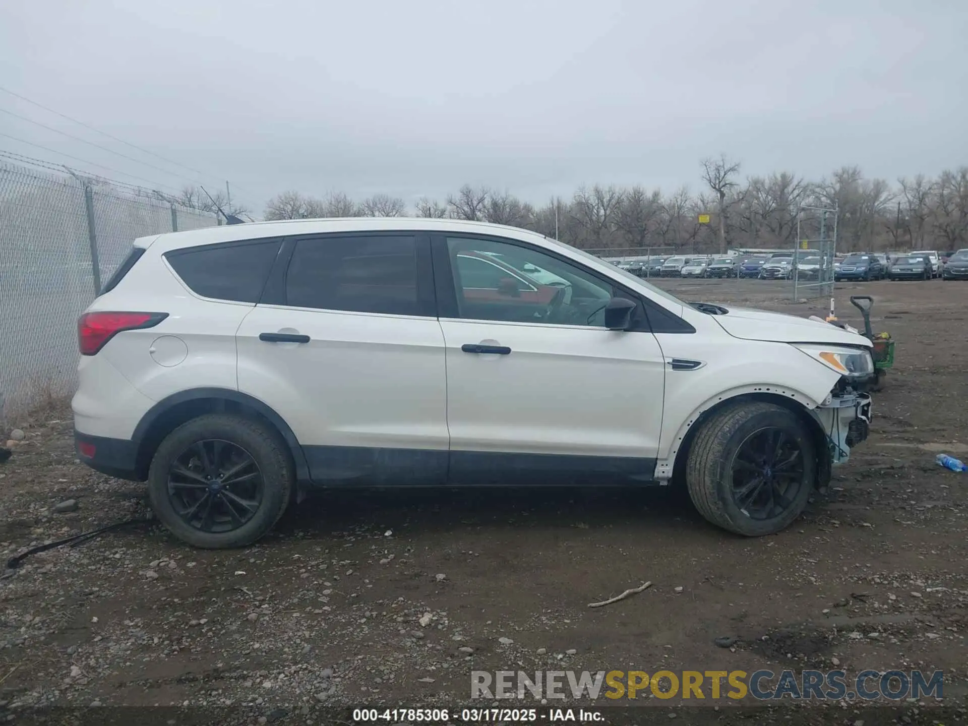 14 fotografías del automóvil dañado 1FMCU9GD6KUA41674 FORD ESCAPE 2019