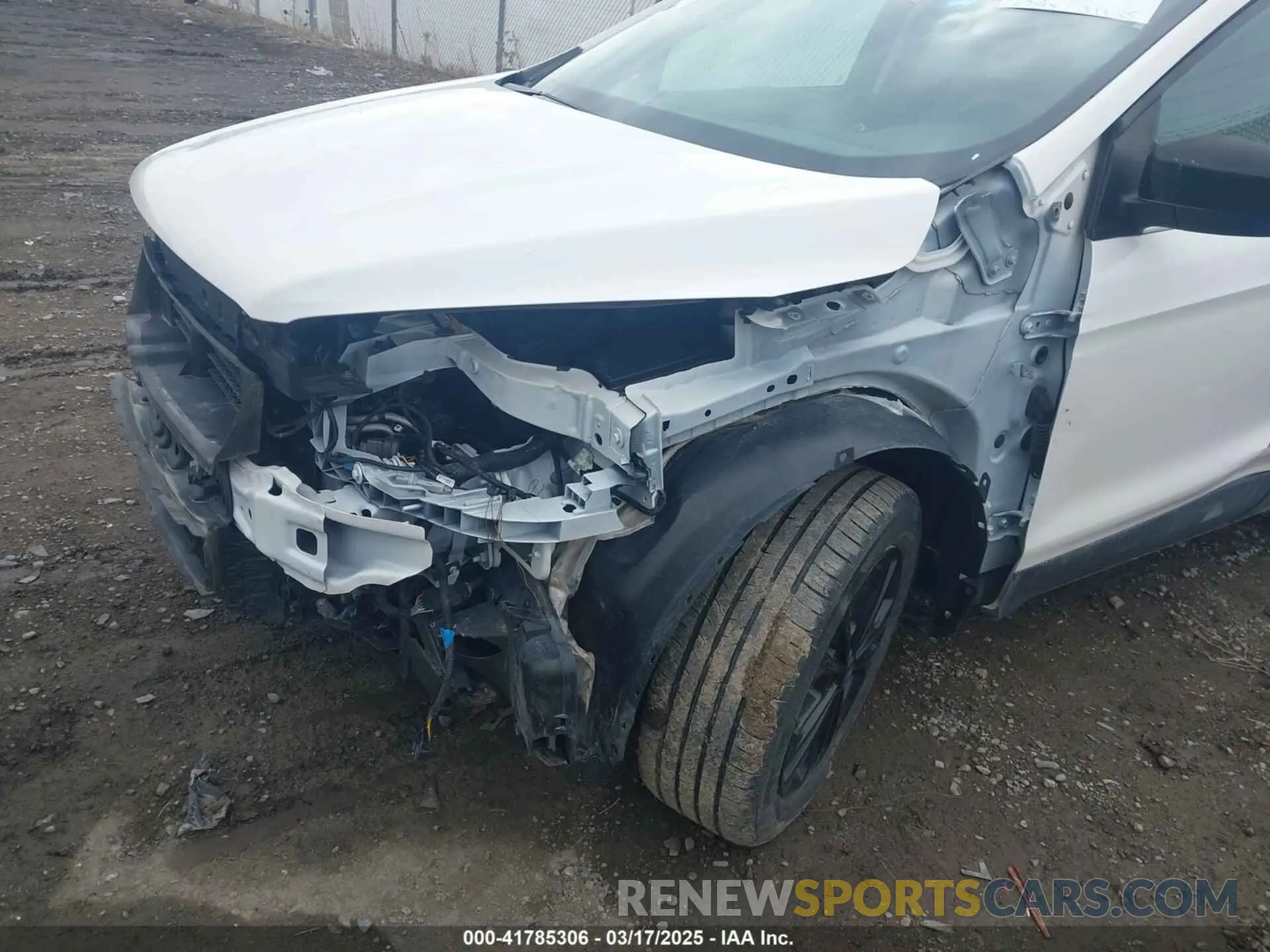 18 fotografías del automóvil dañado 1FMCU9GD6KUA41674 FORD ESCAPE 2019