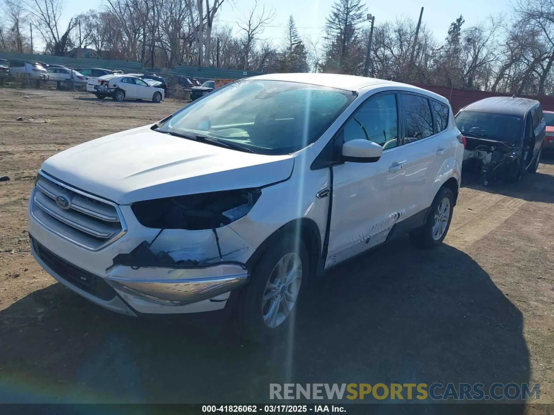 2 fotografías del automóvil dañado 1FMCU9GD6KUA69877 FORD ESCAPE 2019
