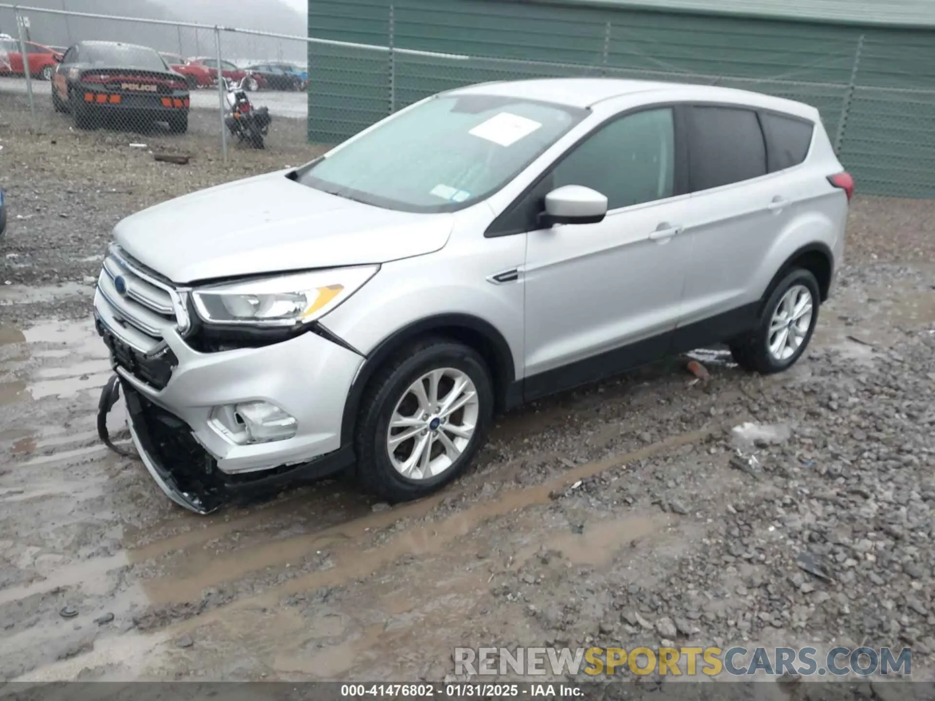 2 fotografías del automóvil dañado 1FMCU9GD6KUB22822 FORD ESCAPE 2019