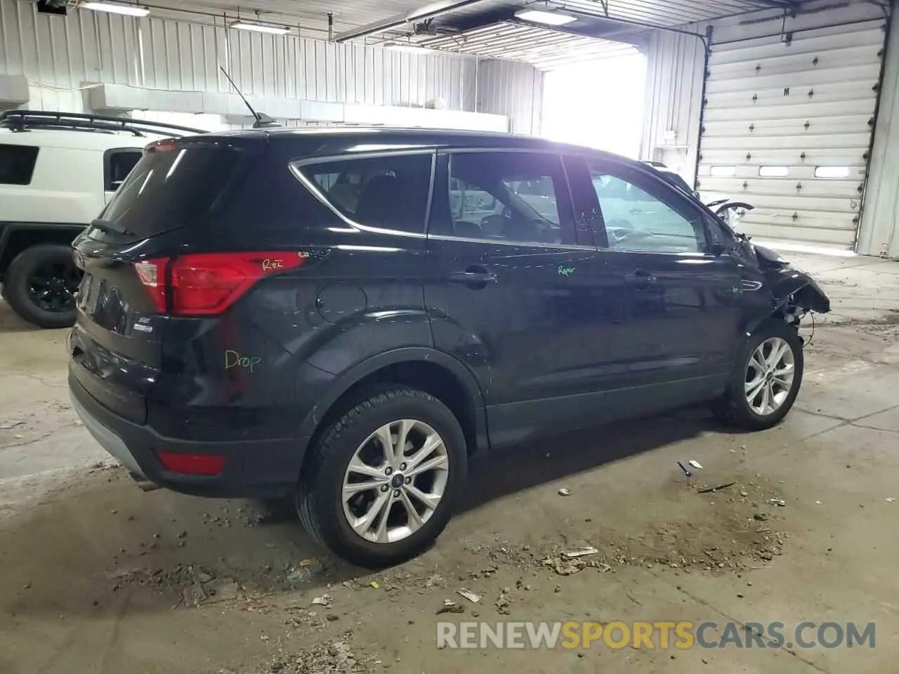 3 fotografías del automóvil dañado 1FMCU9GD6KUB27891 FORD ESCAPE 2019
