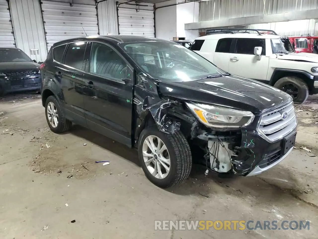 4 fotografías del automóvil dañado 1FMCU9GD6KUB27891 FORD ESCAPE 2019