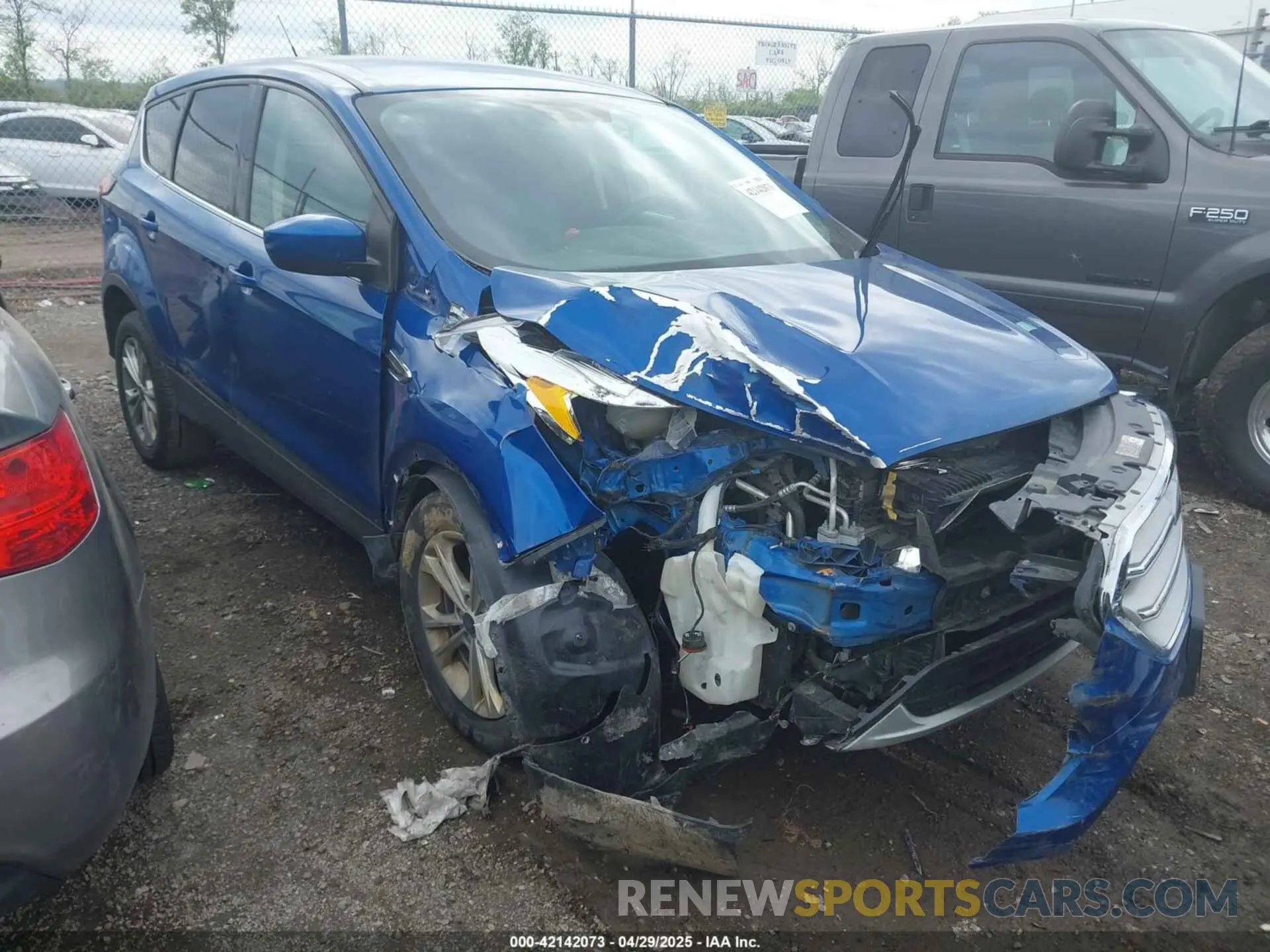 1 fotografías del automóvil dañado 1FMCU9GD6KUB53780 FORD ESCAPE 2019
