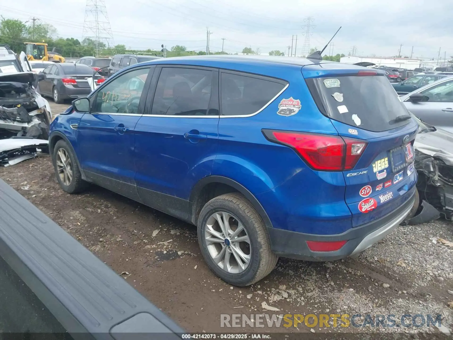 3 fotografías del automóvil dañado 1FMCU9GD6KUB53780 FORD ESCAPE 2019