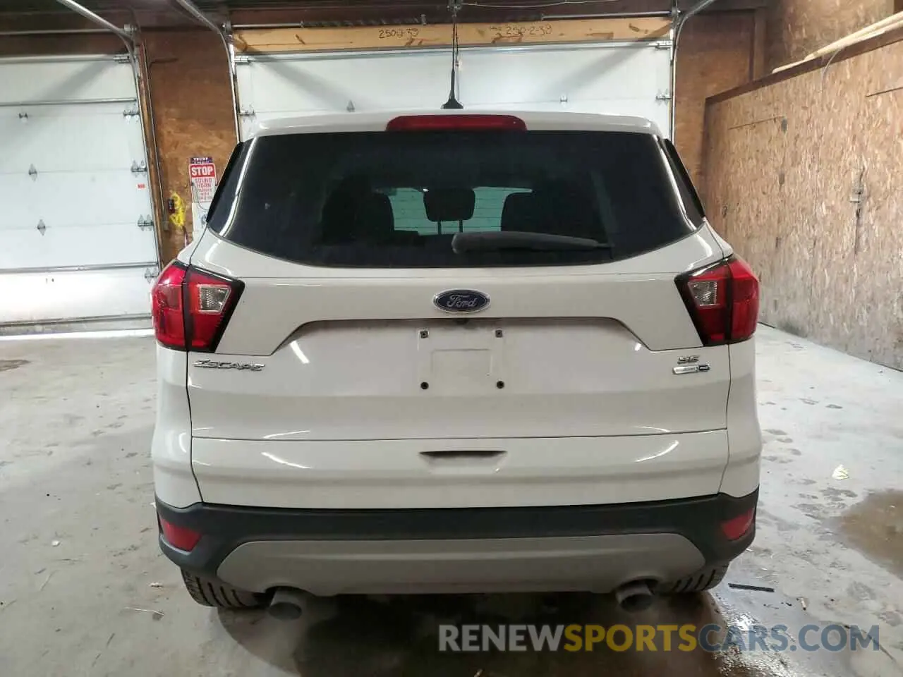 6 fotografías del automóvil dañado 1FMCU9GD7KUB19086 FORD ESCAPE 2019