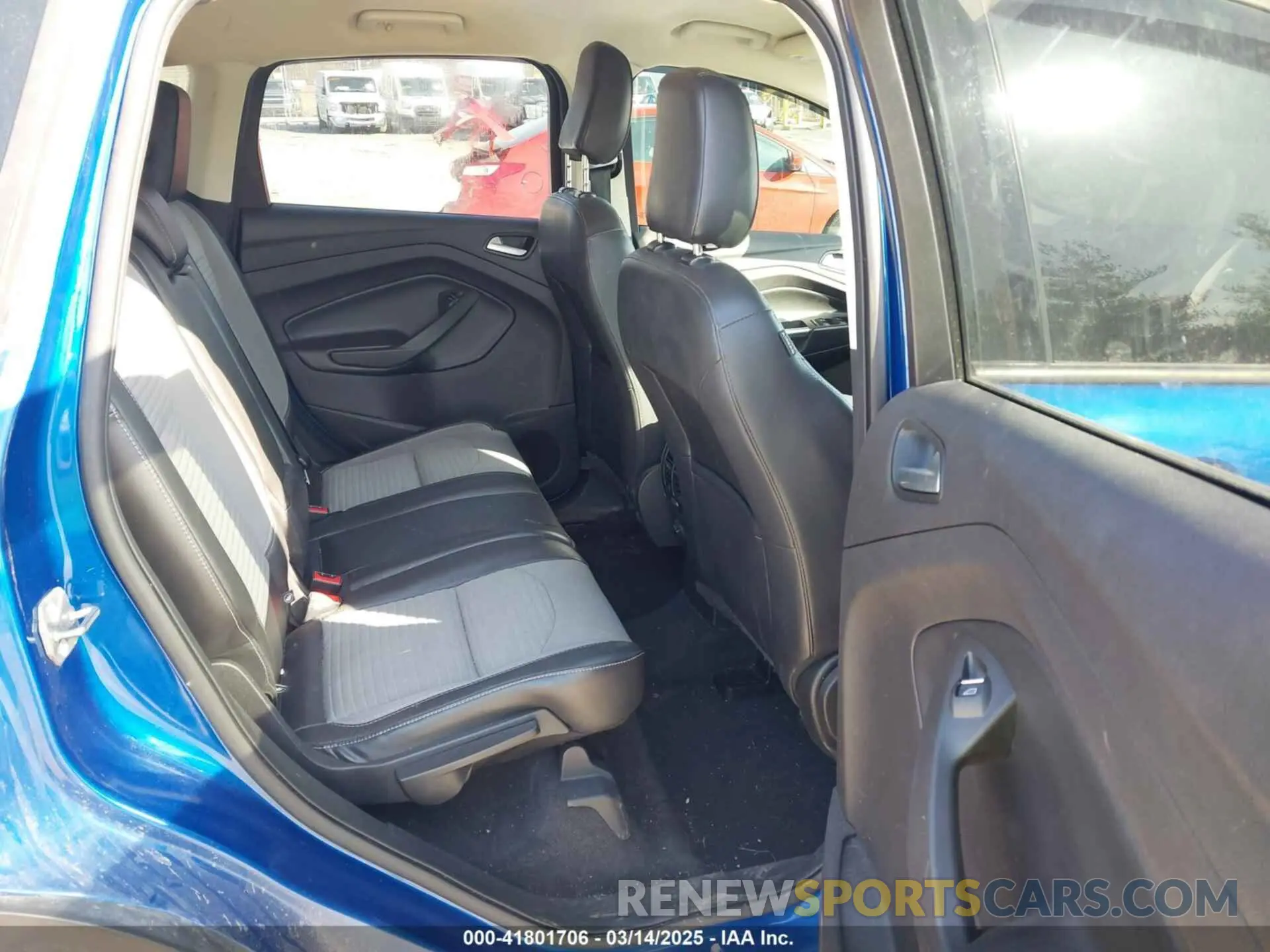8 fotografías del automóvil dañado 1FMCU9GD7KUB44070 FORD ESCAPE 2019