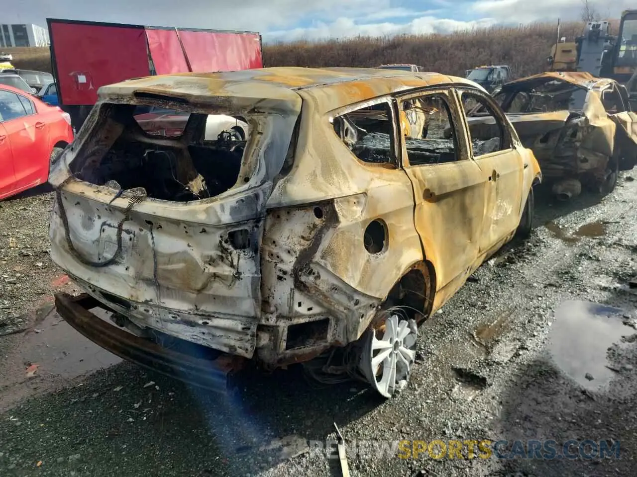 3 fotografías del automóvil dañado 1FMCU9GD7KUC40281 FORD ESCAPE 2019
