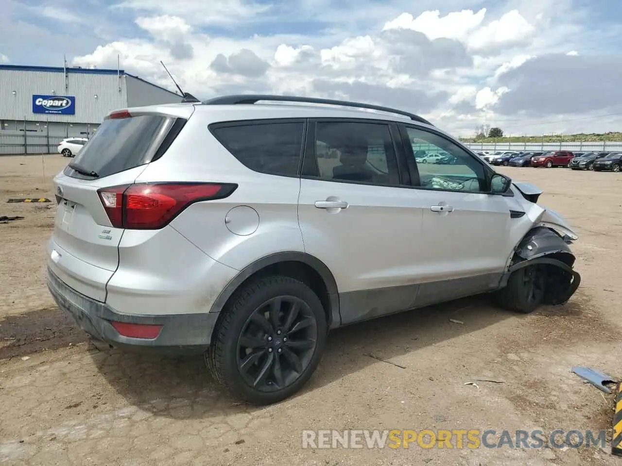 3 fotografías del automóvil dañado 1FMCU9GD8KUB09943 FORD ESCAPE 2019