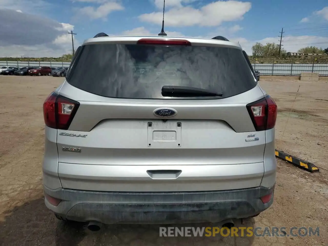 6 fotografías del automóvil dañado 1FMCU9GD8KUB09943 FORD ESCAPE 2019