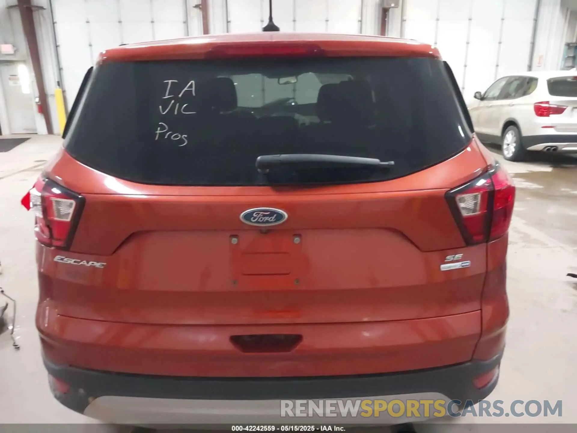 17 fotografías del automóvil dañado 1FMCU9GD8KUB27830 FORD ESCAPE 2019