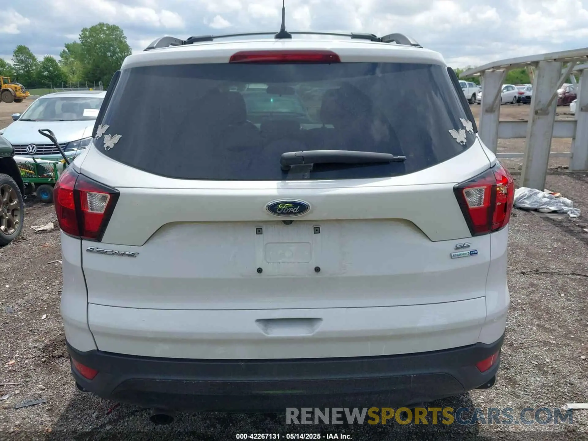 16 fotografías del automóvil dañado 1FMCU9GD8KUB42375 FORD ESCAPE 2019