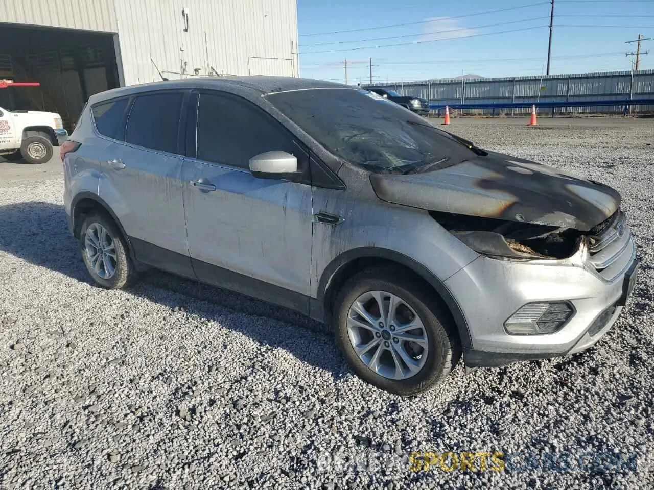 4 fotografías del automóvil dañado 1FMCU9GD9KUA20902 FORD ESCAPE 2019