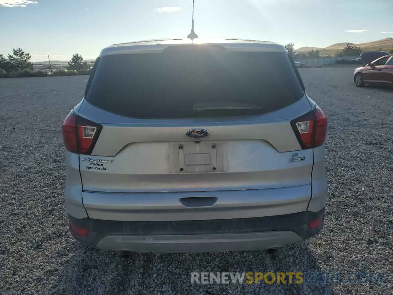 6 fotografías del automóvil dañado 1FMCU9GD9KUA20902 FORD ESCAPE 2019