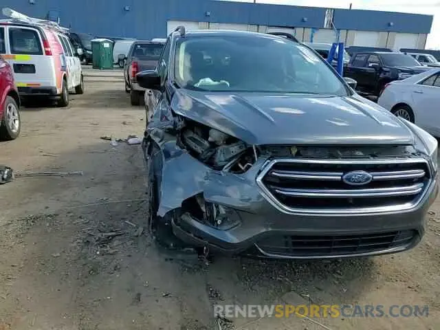 10 fotografías del automóvil dañado 1FMCU9GD9KUA32693 FORD ESCAPE 2019