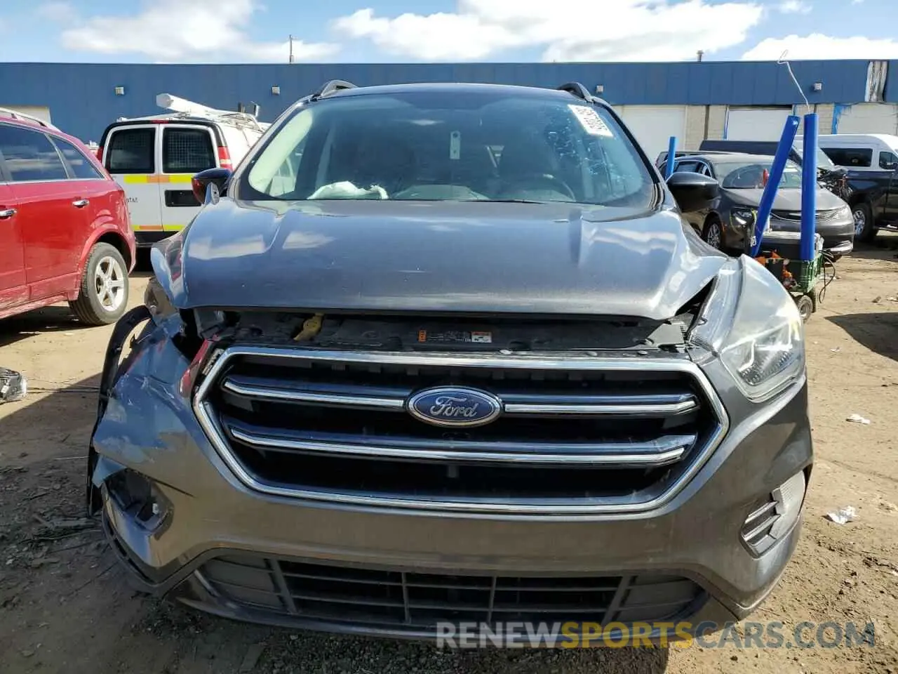 5 fotografías del automóvil dañado 1FMCU9GD9KUA32693 FORD ESCAPE 2019
