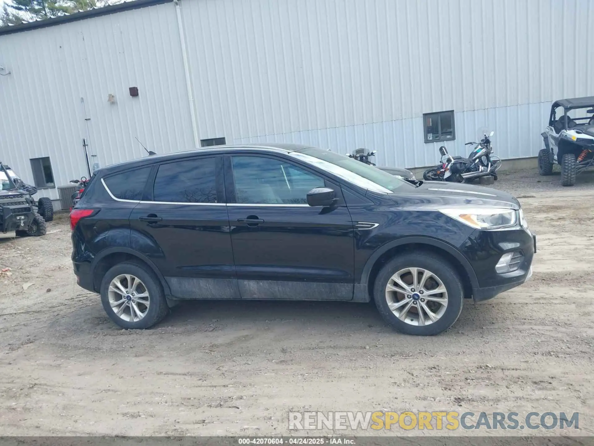 13 fotografías del automóvil dañado 1FMCU9GD9KUA66116 FORD ESCAPE 2019