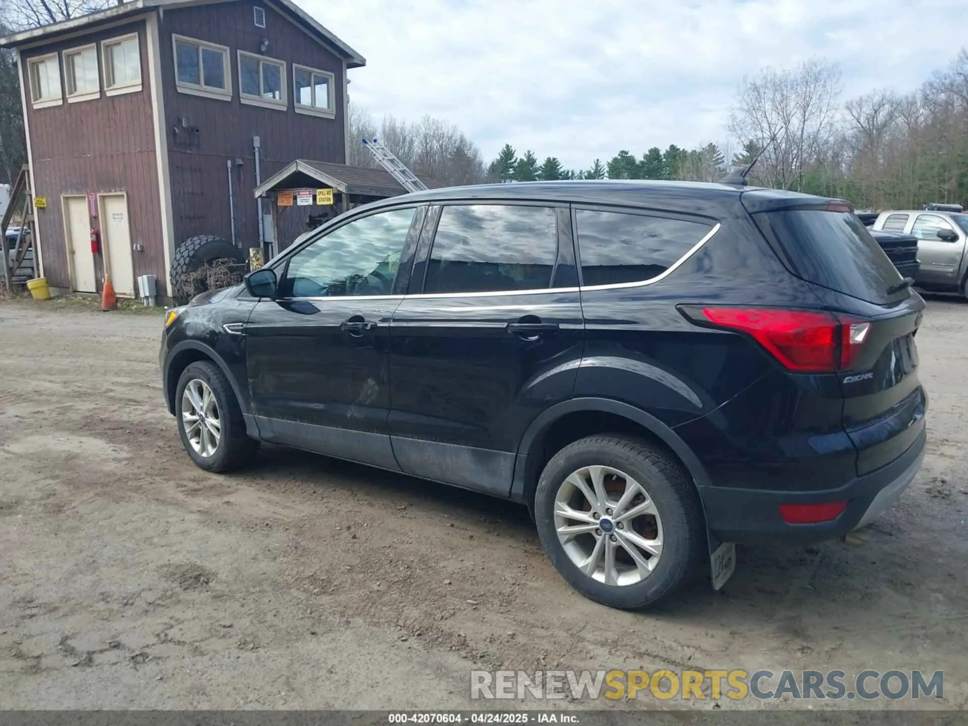 14 fotografías del automóvil dañado 1FMCU9GD9KUA66116 FORD ESCAPE 2019