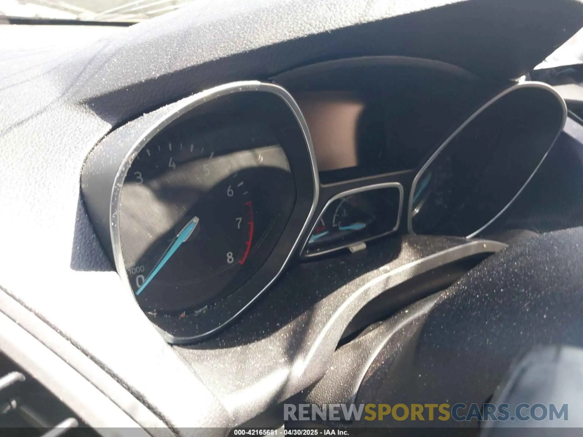 15 fotografías del automóvil dañado 1FMCU9GD9KUA70330 FORD ESCAPE 2019